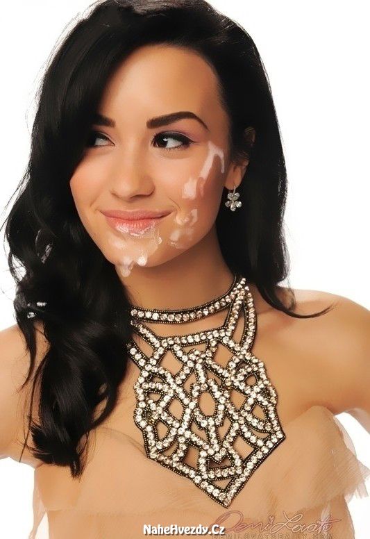 Nahá Demi Lovato. Fotka - 29